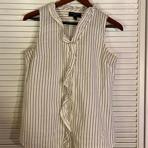 Banana Republic Striped Sleeveless Blouse - Picture 2 of 9